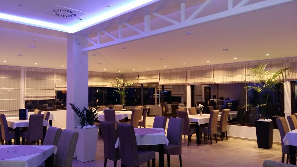 B&B Posejdon Sremska Mitrovica Exterior foto
