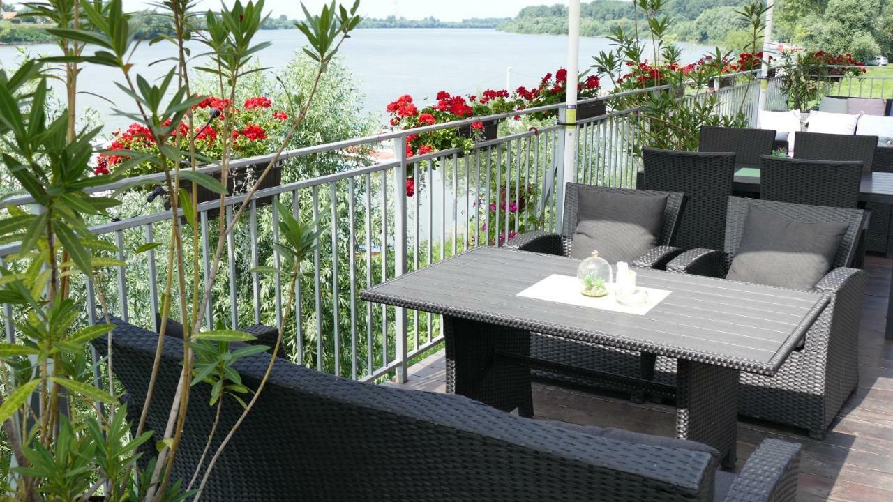 B&B Posejdon Sremska Mitrovica Exterior foto